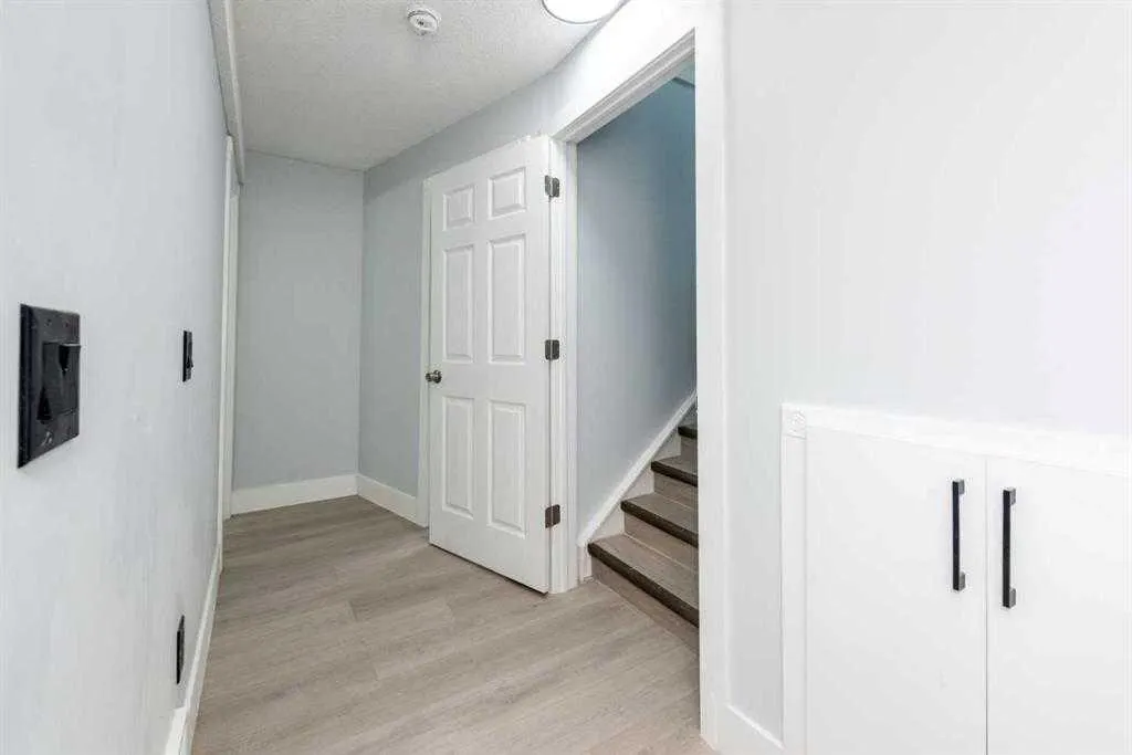 141 Falshire Close NE