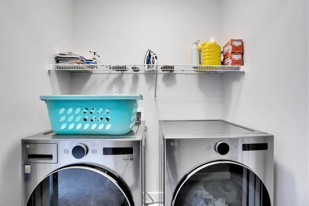 1457 Bayview Point SW