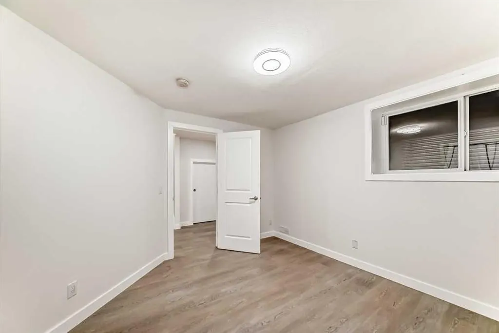 158 Valleyview Court SE