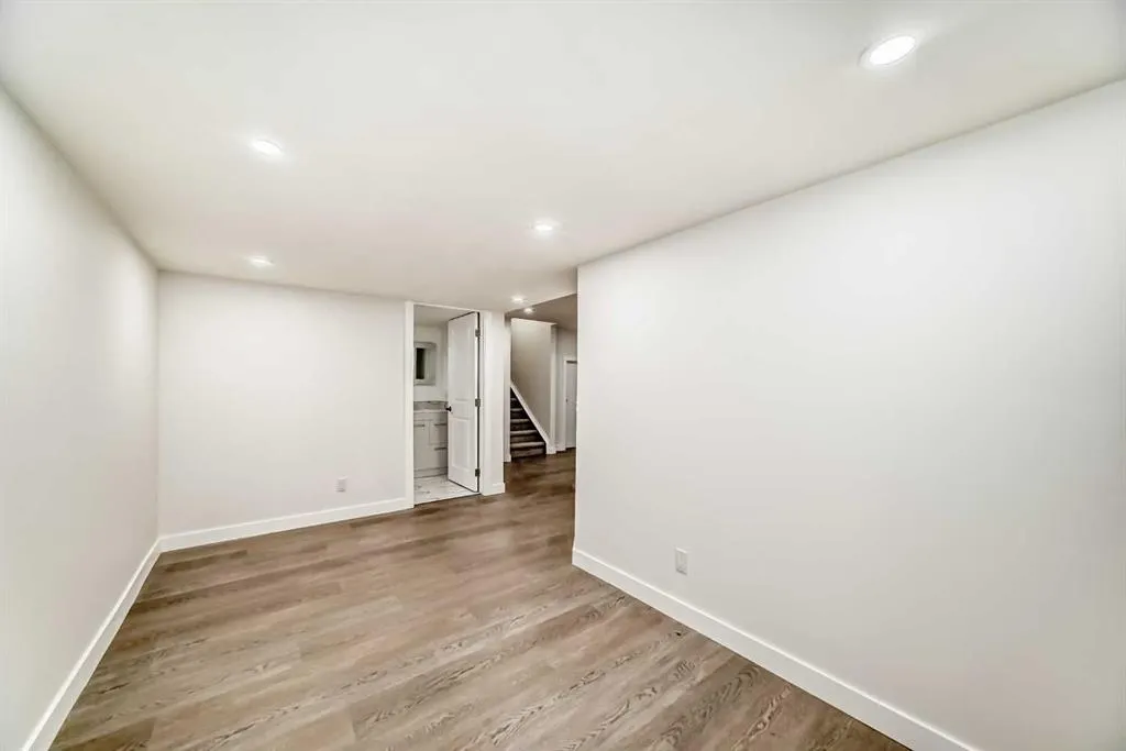 158 Valleyview Court SE