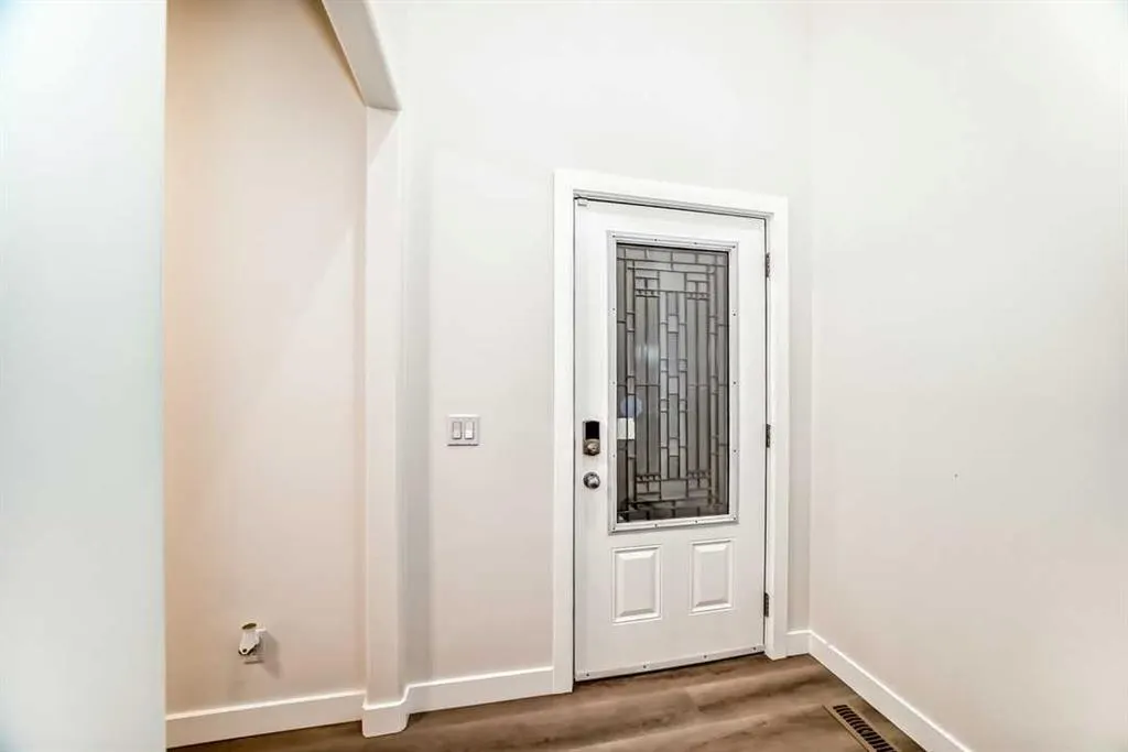 158 Valleyview Court SE