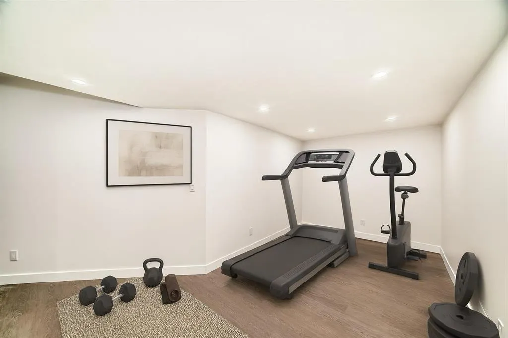 158 Valleyview Court SE