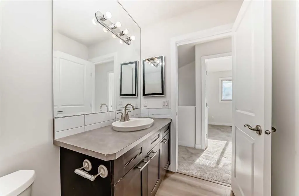 158 Valleyview Court SE