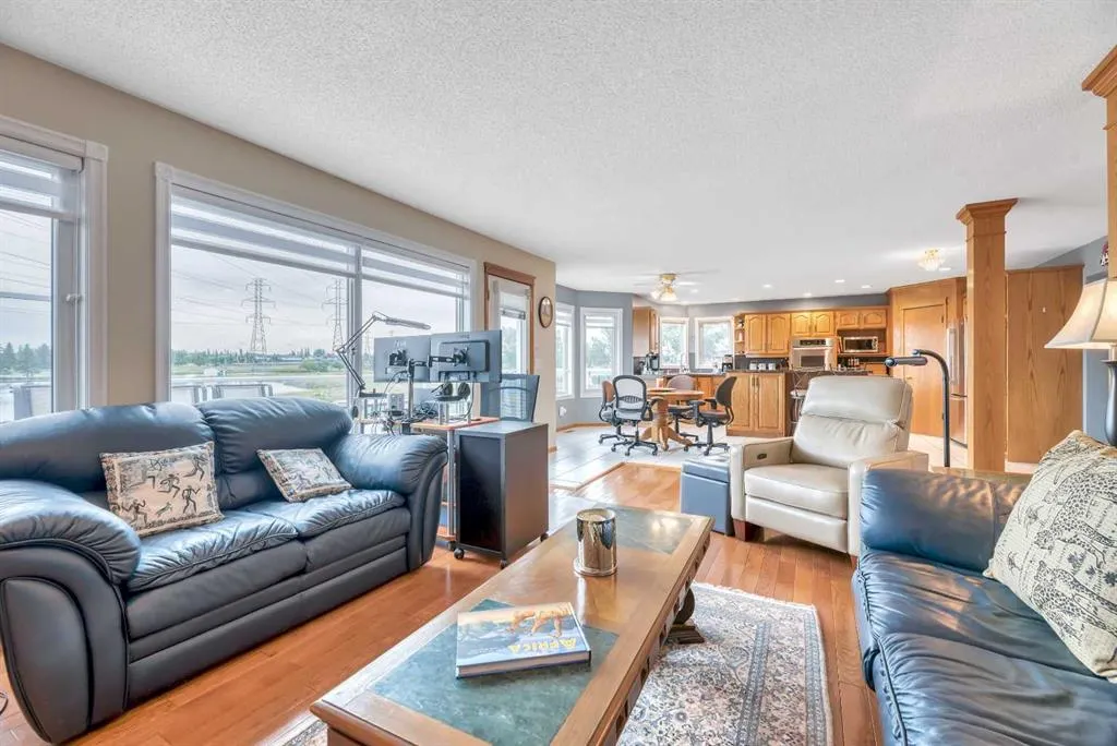 517 Lakeside Greens Place