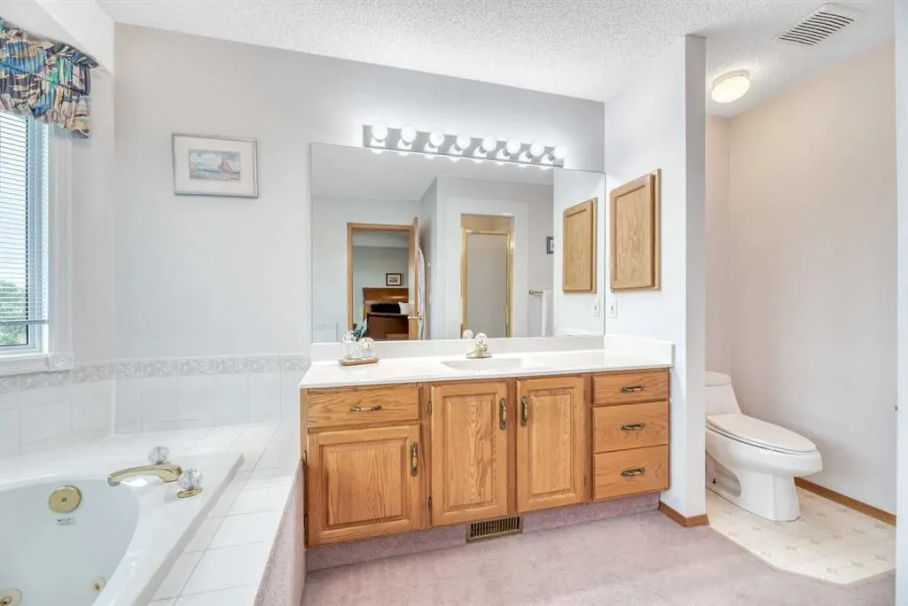 517 Lakeside Greens Place