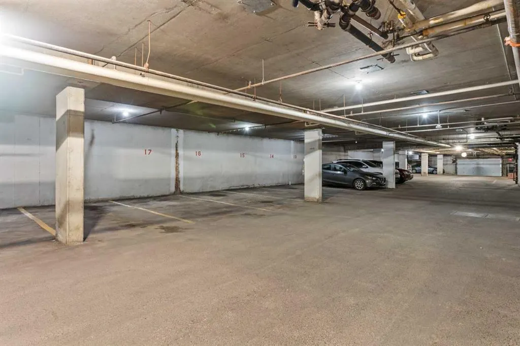 105 Village Heights SW, #10