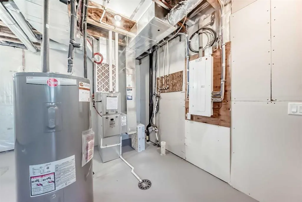 1058 Sawgrass Link NW