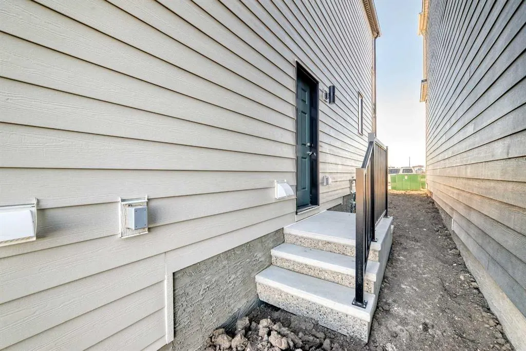 1054 Sawgrass Link NW