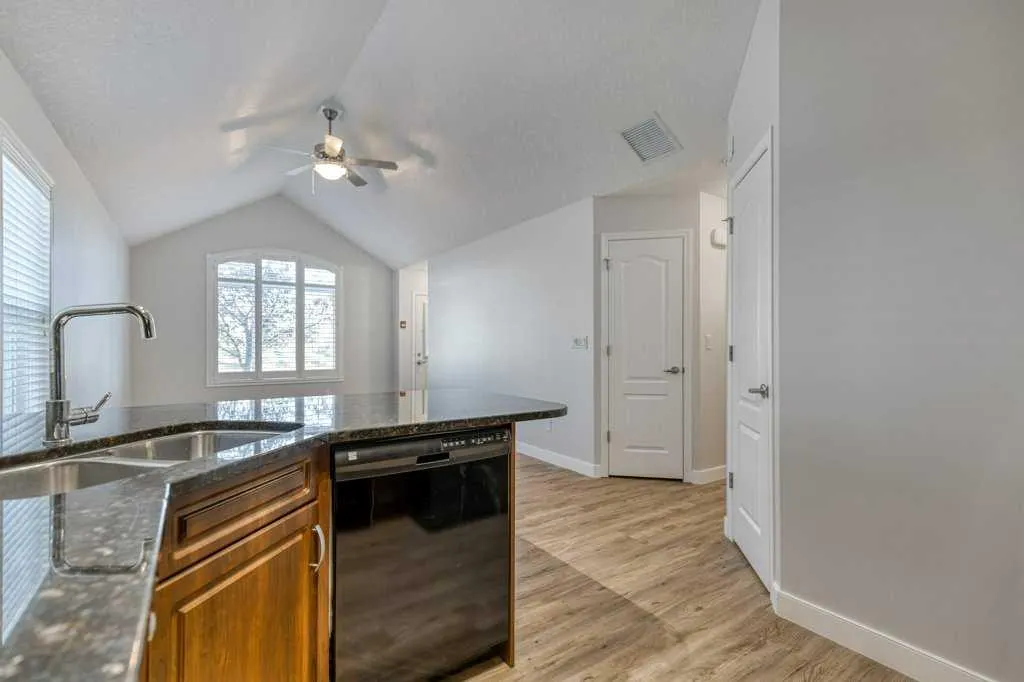 24 River Heights View, #13