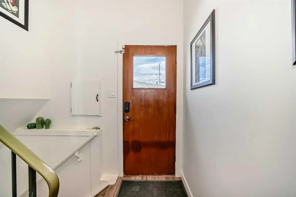 2155 Mackid Crescent NE