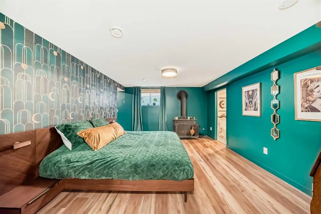 2155 Mackid Crescent NE