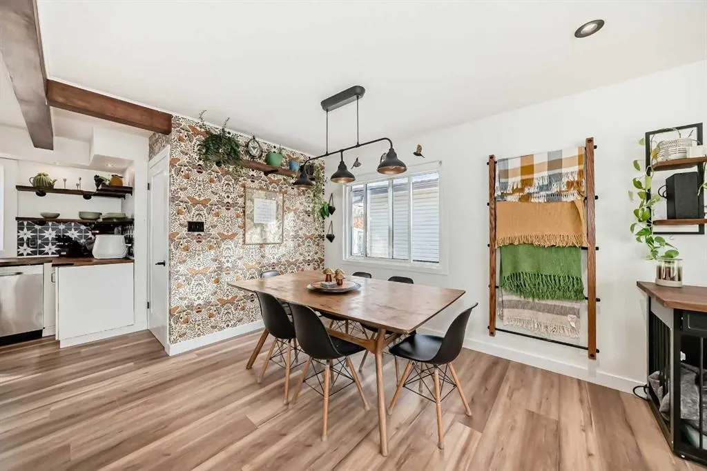 2155 Mackid Crescent NE