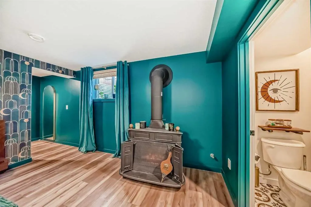 2155 Mackid Crescent NE