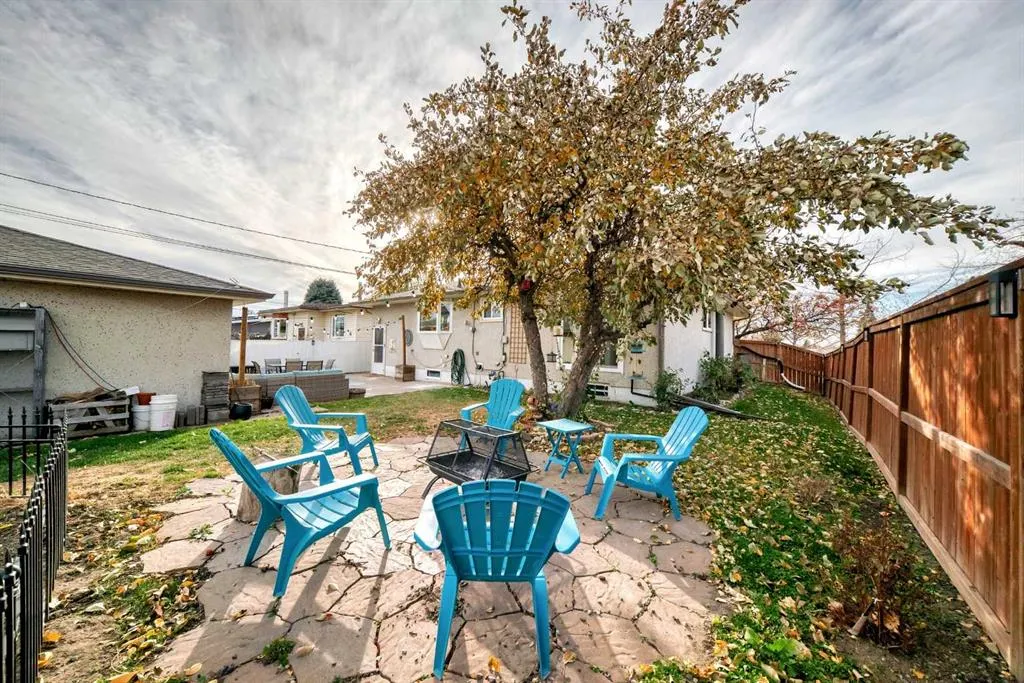 2155 Mackid Crescent NE