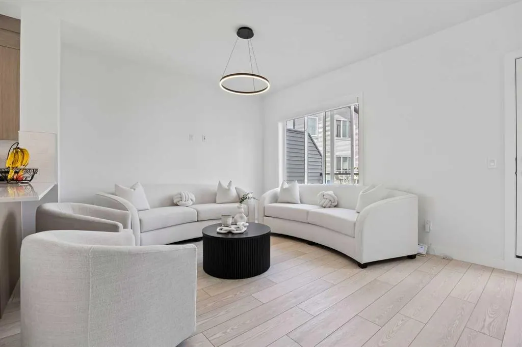 335 Creekside Boulevard SW, #802