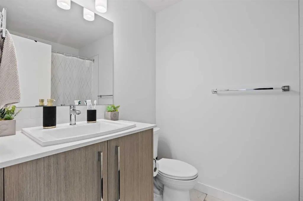 335 Creekside Boulevard SW, #802