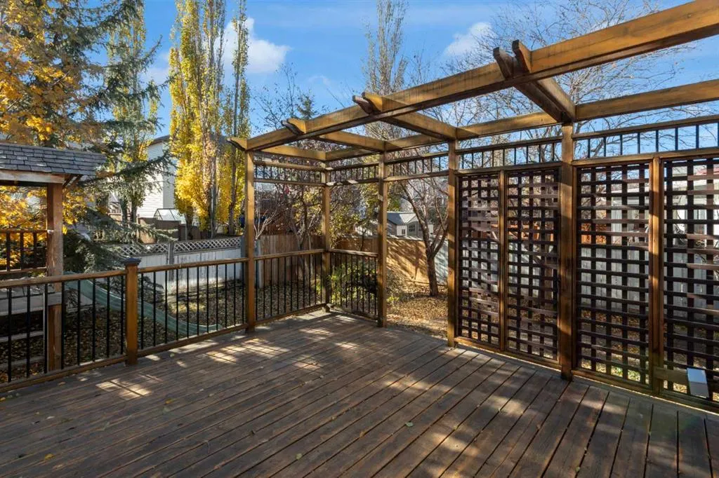 202 Citadel Circle NW