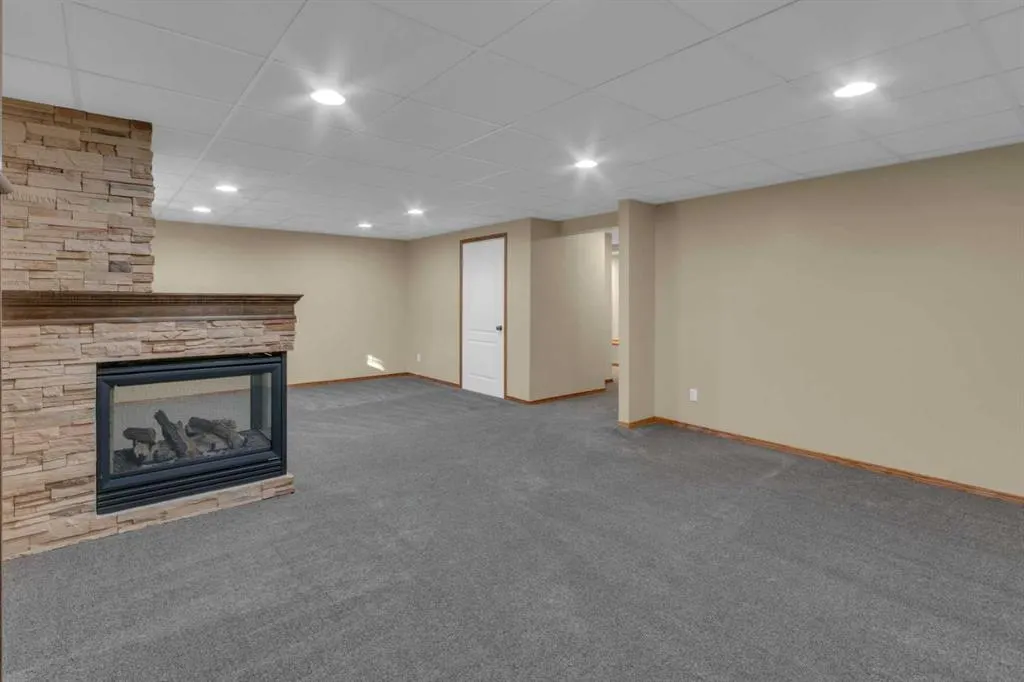 202 Citadel Circle NW