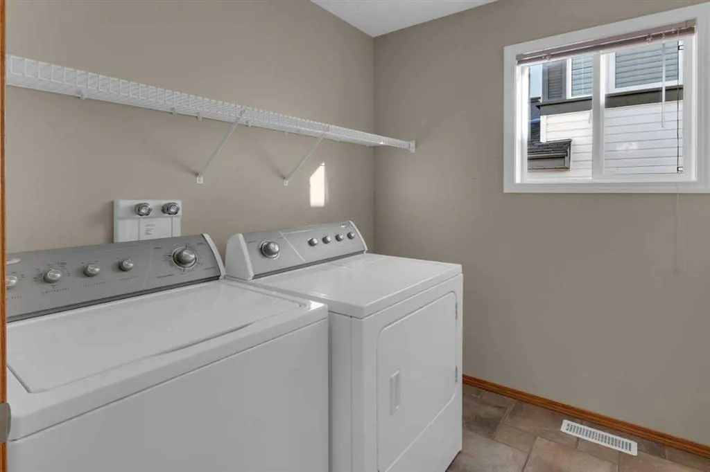 202 Citadel Circle NW