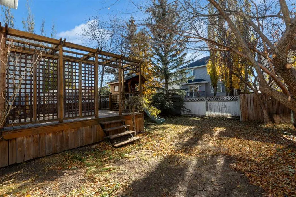 202 Citadel Circle NW