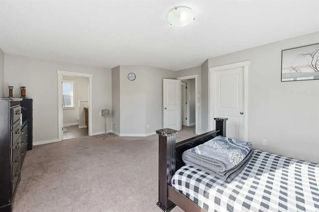 217 coopers Grove SW