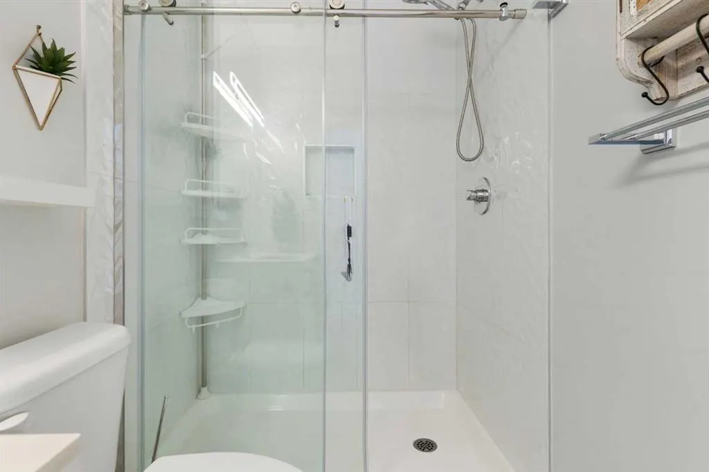 408 27 Avenue NE, #113