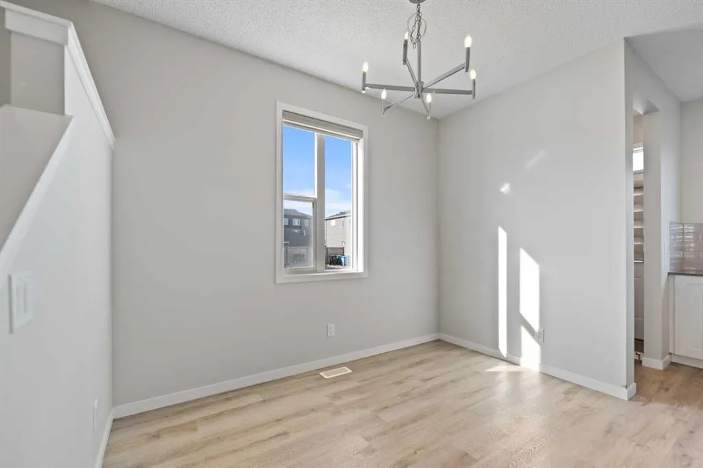 281 Creekside Boulevard SW