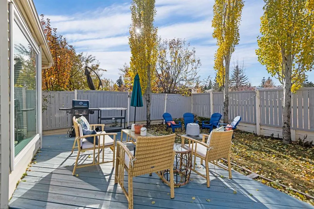 95 Macewan Meadow Way NW