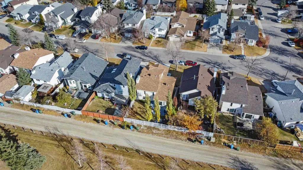 95 Macewan Meadow Way NW