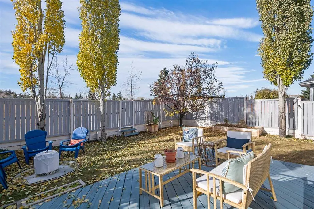 95 Macewan Meadow Way NW