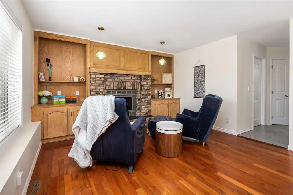 95 Macewan Meadow Way NW