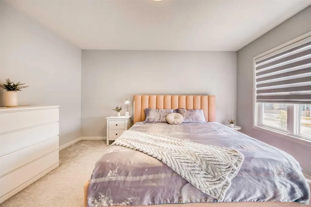 156 Ambleside Crescent NW