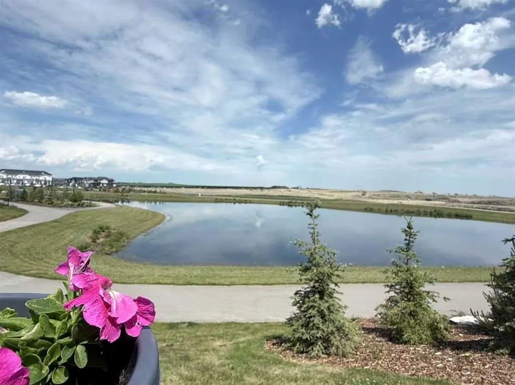 156 Ambleside Crescent NW