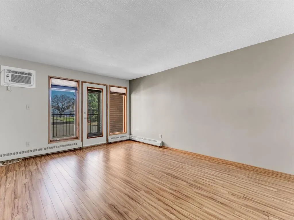 3090 15 Avenue SE, #107