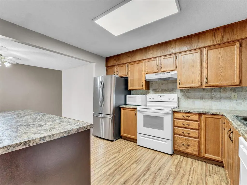 3090 15 Avenue SE, #107