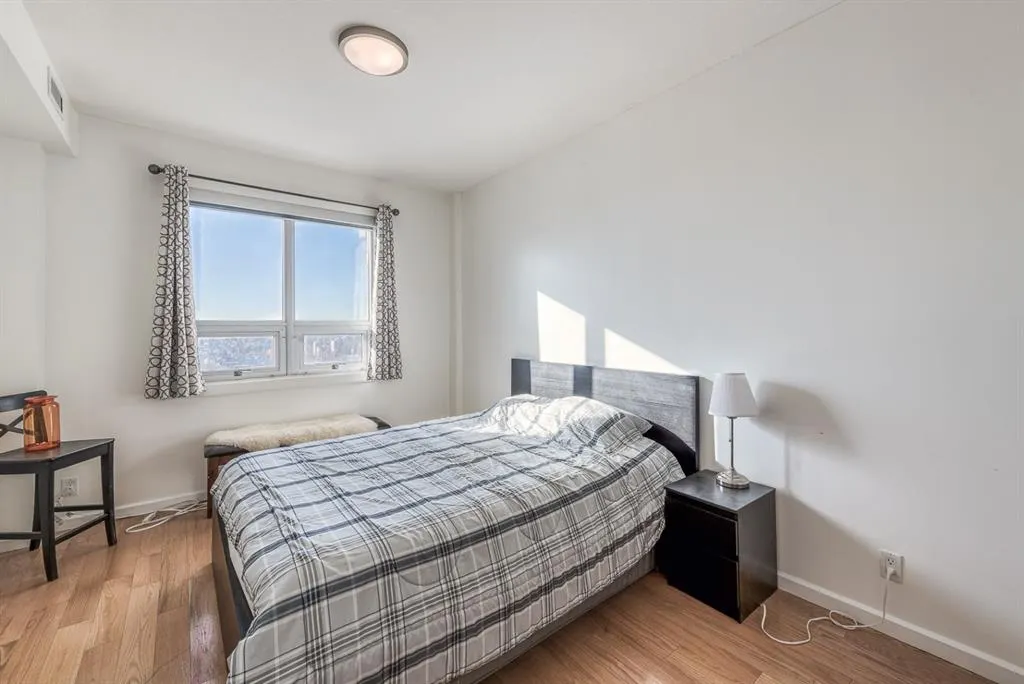 210 15 Avenue SE, #2008