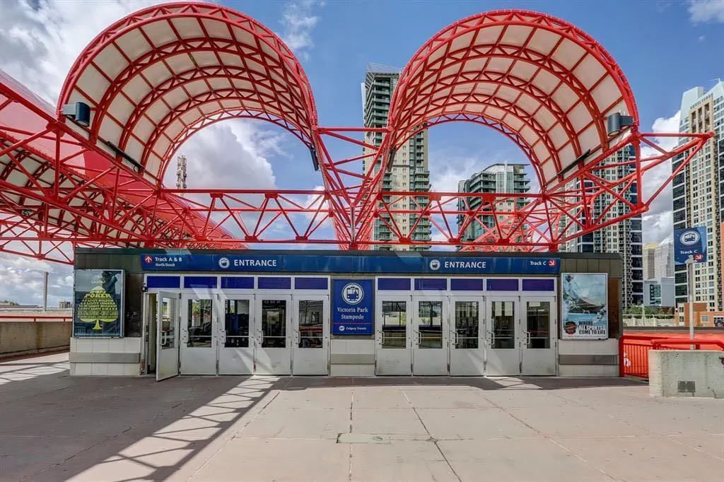 210 15 Avenue SE, #2008