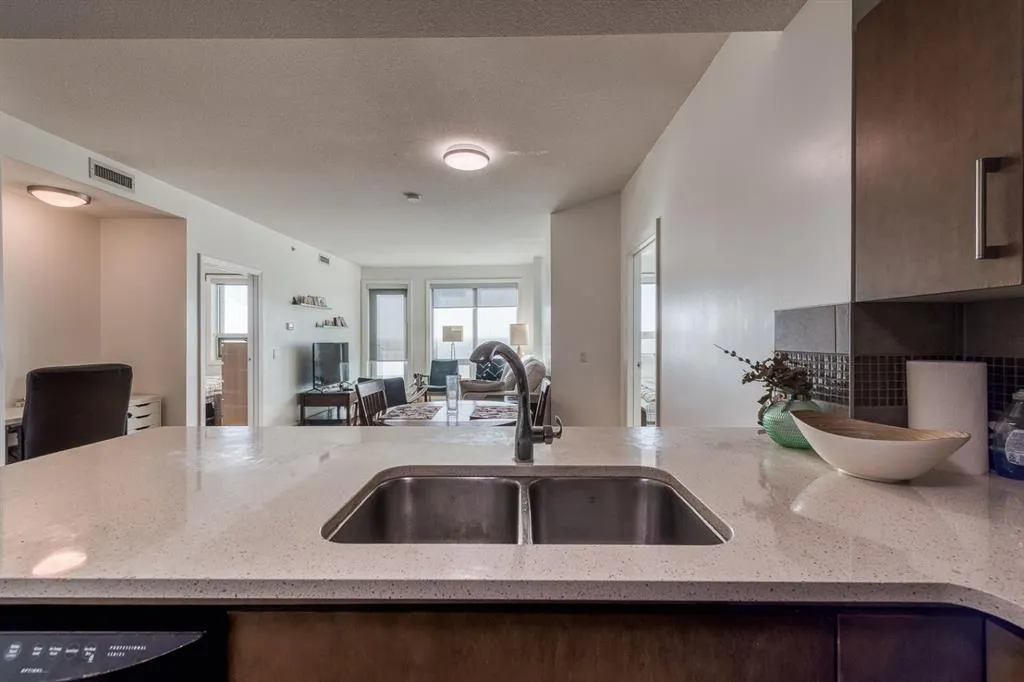 210 15 Avenue SE, #2008