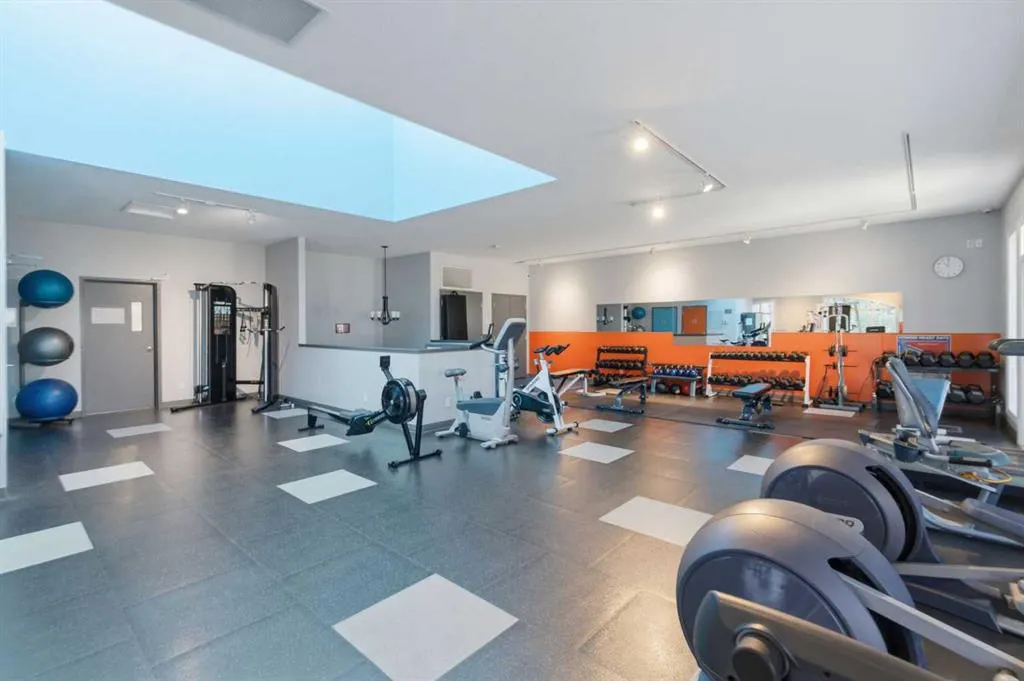 24 Hemlock Crescent SW, #3104