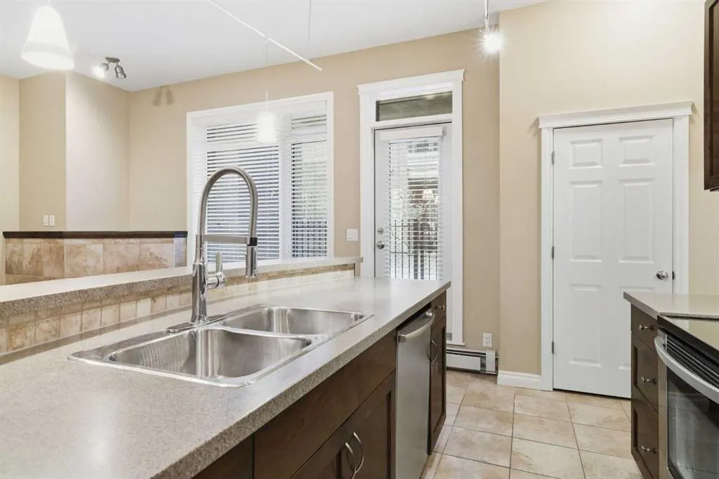 24 Hemlock Crescent SW, #3104