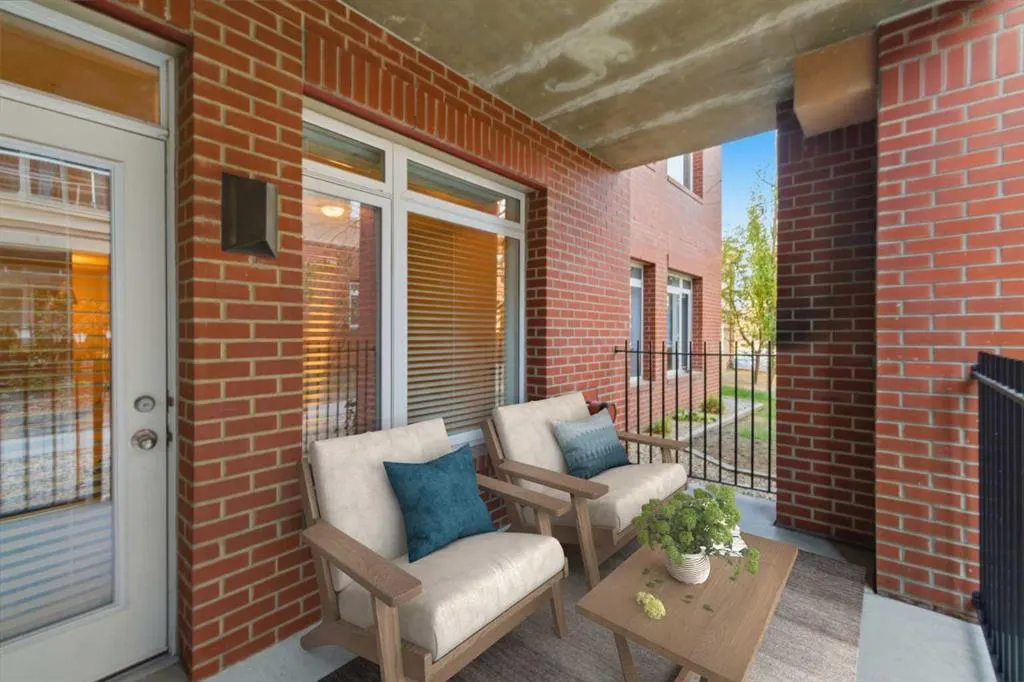 24 Hemlock Crescent SW, #3104