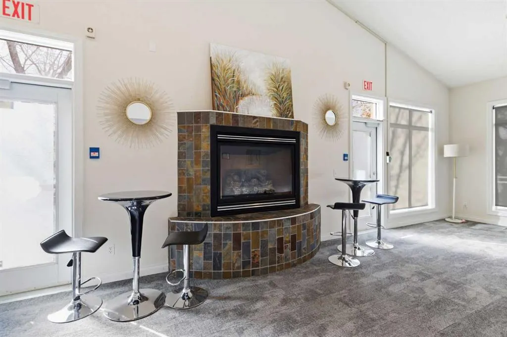 24 Hemlock Crescent SW, #3104