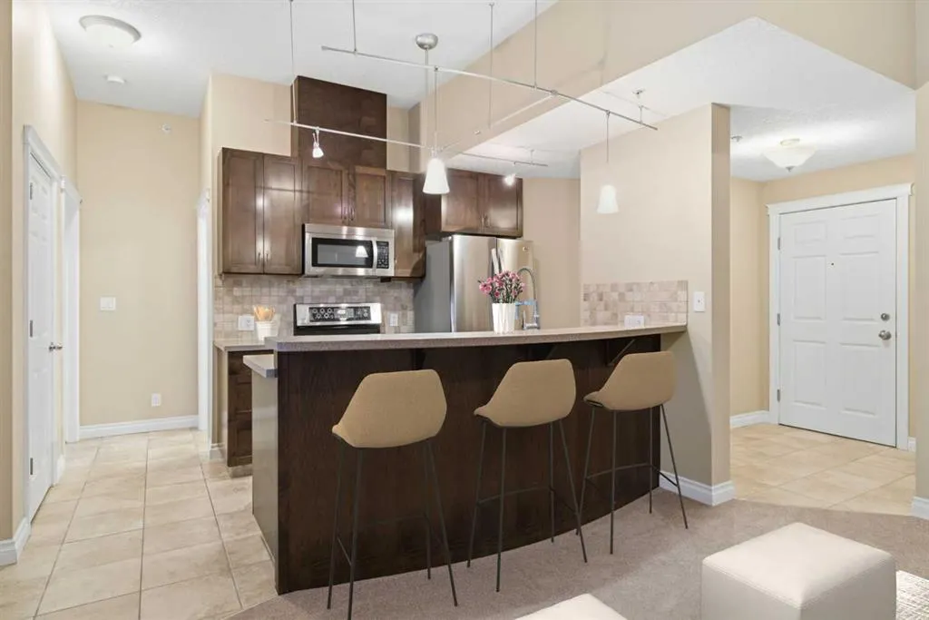 24 Hemlock Crescent SW, #3104