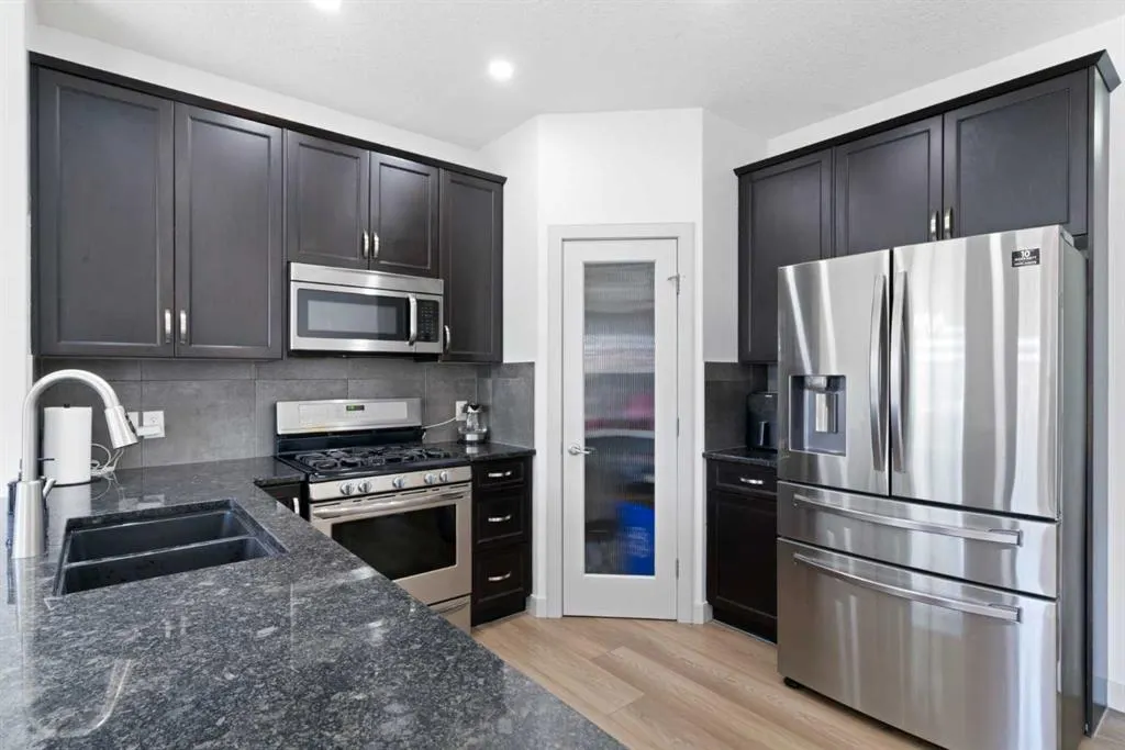 105 Everhollow Rise SW