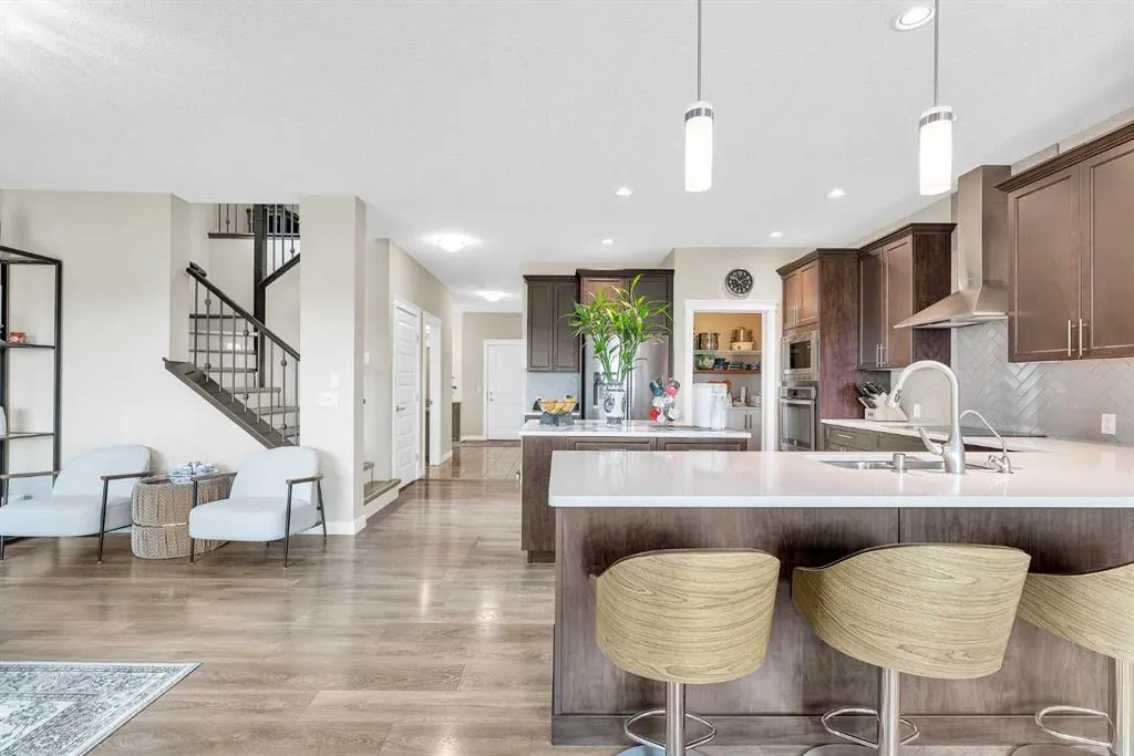 304 Corner Meadows Manor NE