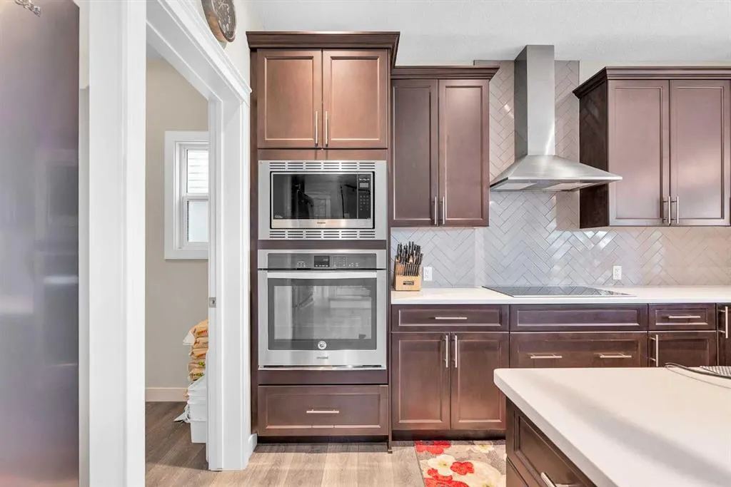 304 Corner Meadows Manor NE