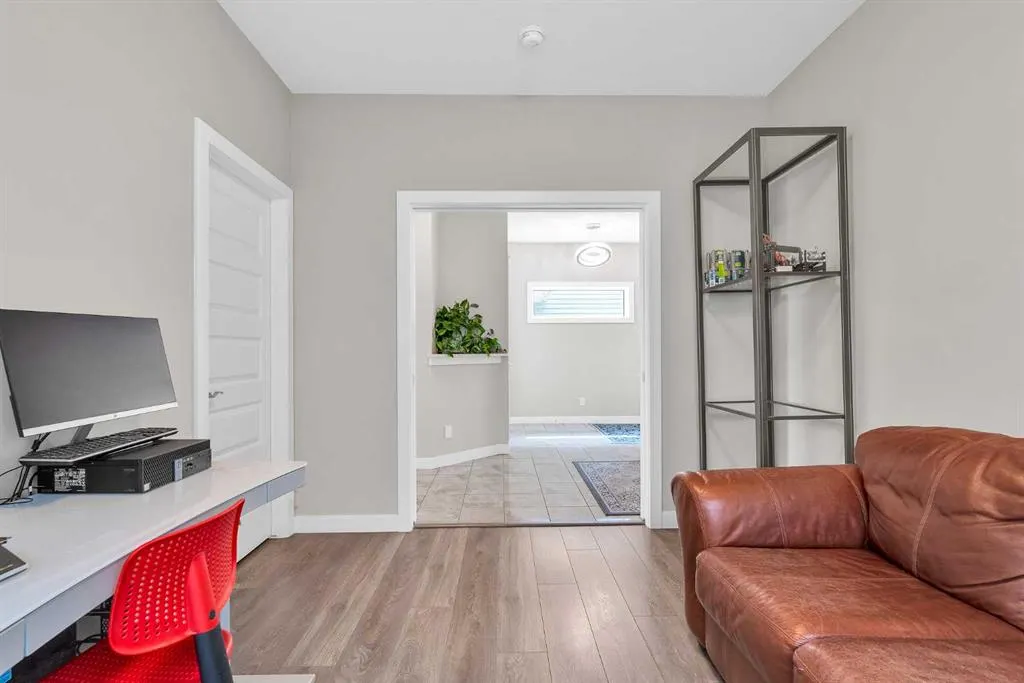 304 Corner Meadows Manor NE