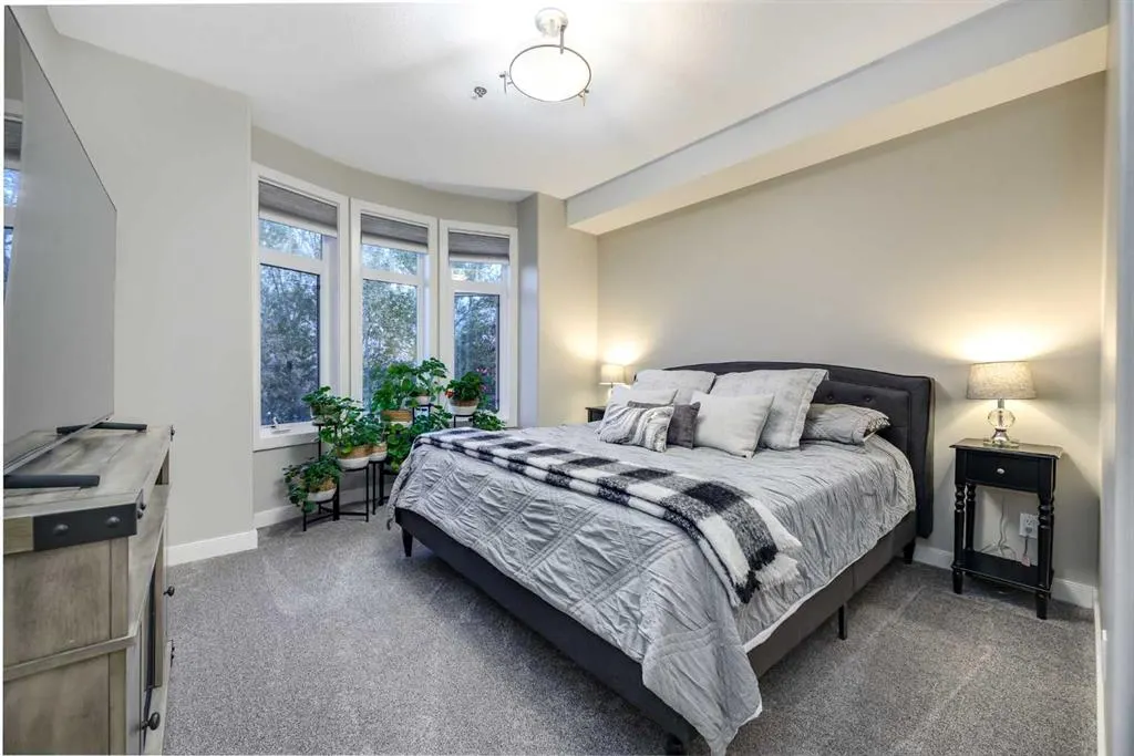 5213 61 Street, #211