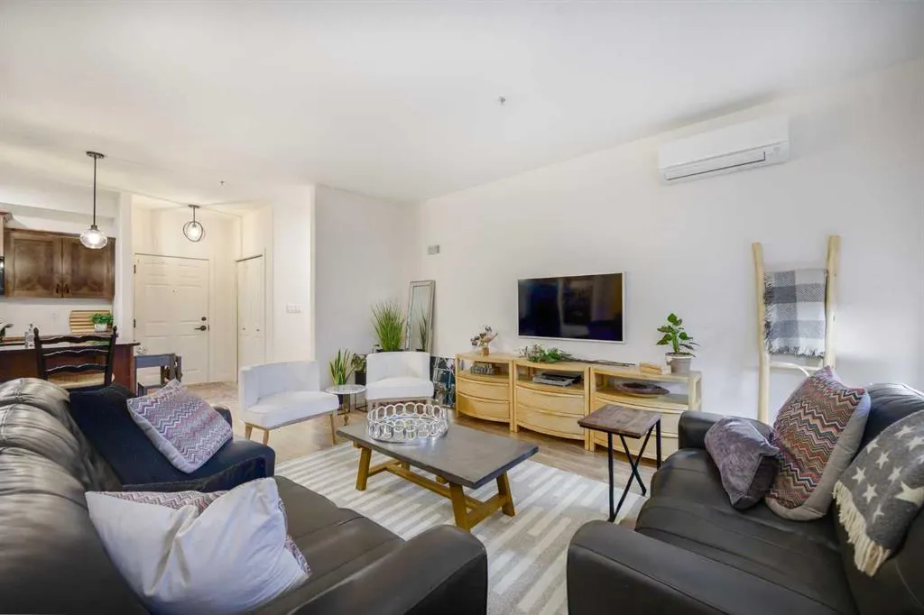 5213 61 Street, #211