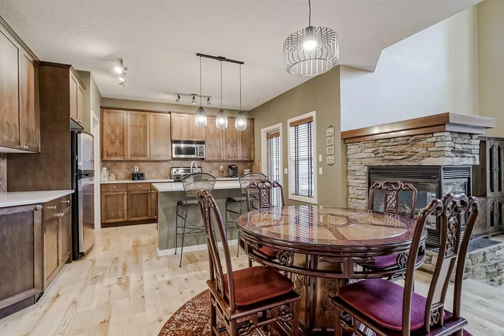 48 Chapala Square SE